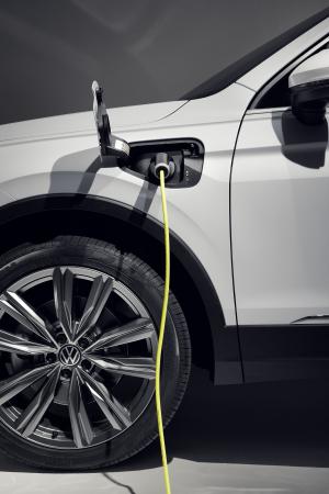 Volkswagen Tiguan eHYBRID 2020 года  (WW)